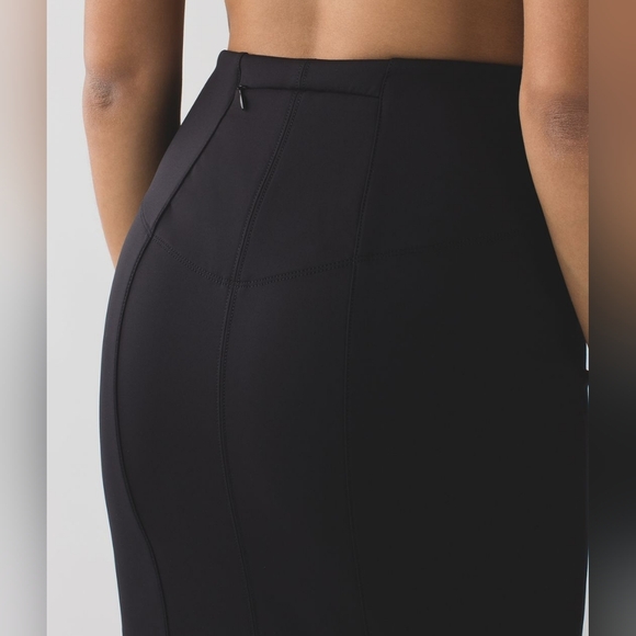 Lululemon &go Cityfarer Black Skirt Size 8 - Picture 9 of 9